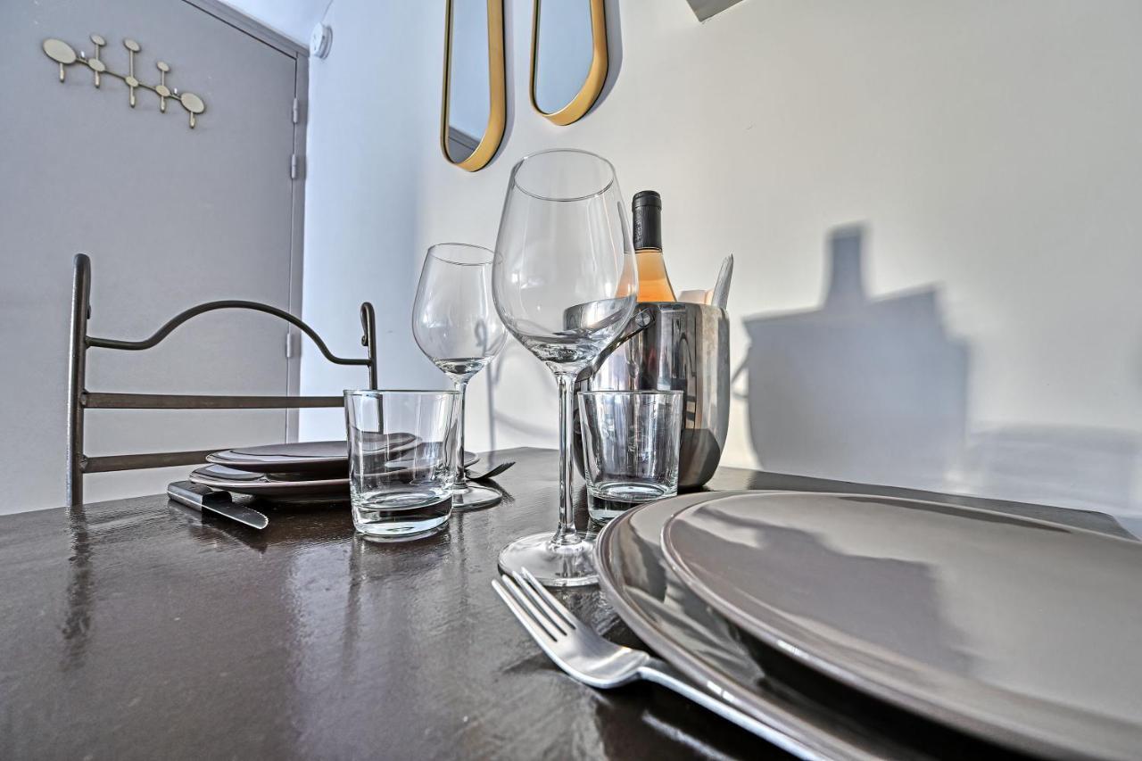 Au Coeur Des Papes, Dans Batisse De Charme Studios & Appartements En Coeur De Ville Avignon Eksteriør billede