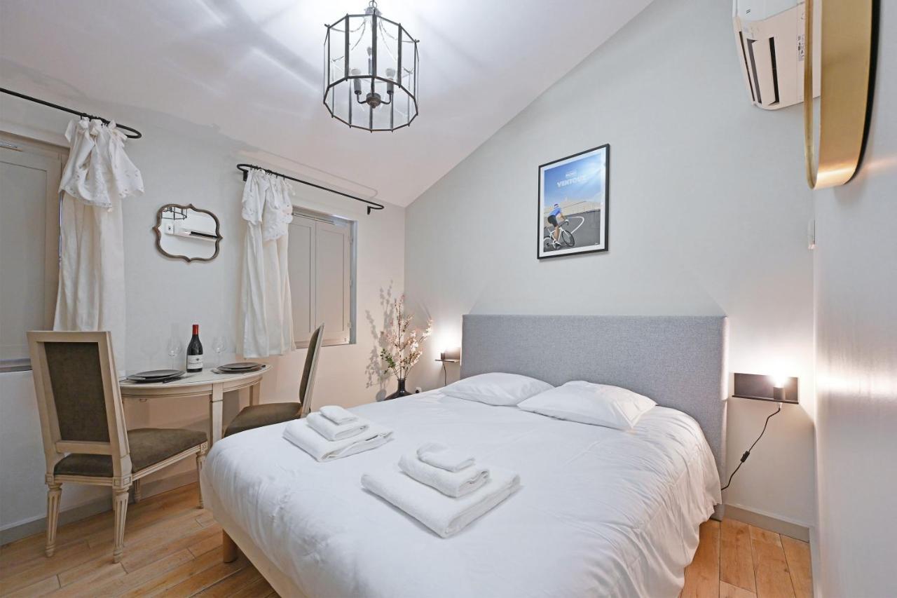Au Coeur Des Papes, Dans Batisse De Charme Studios & Appartements En Coeur De Ville Avignon Eksteriør billede