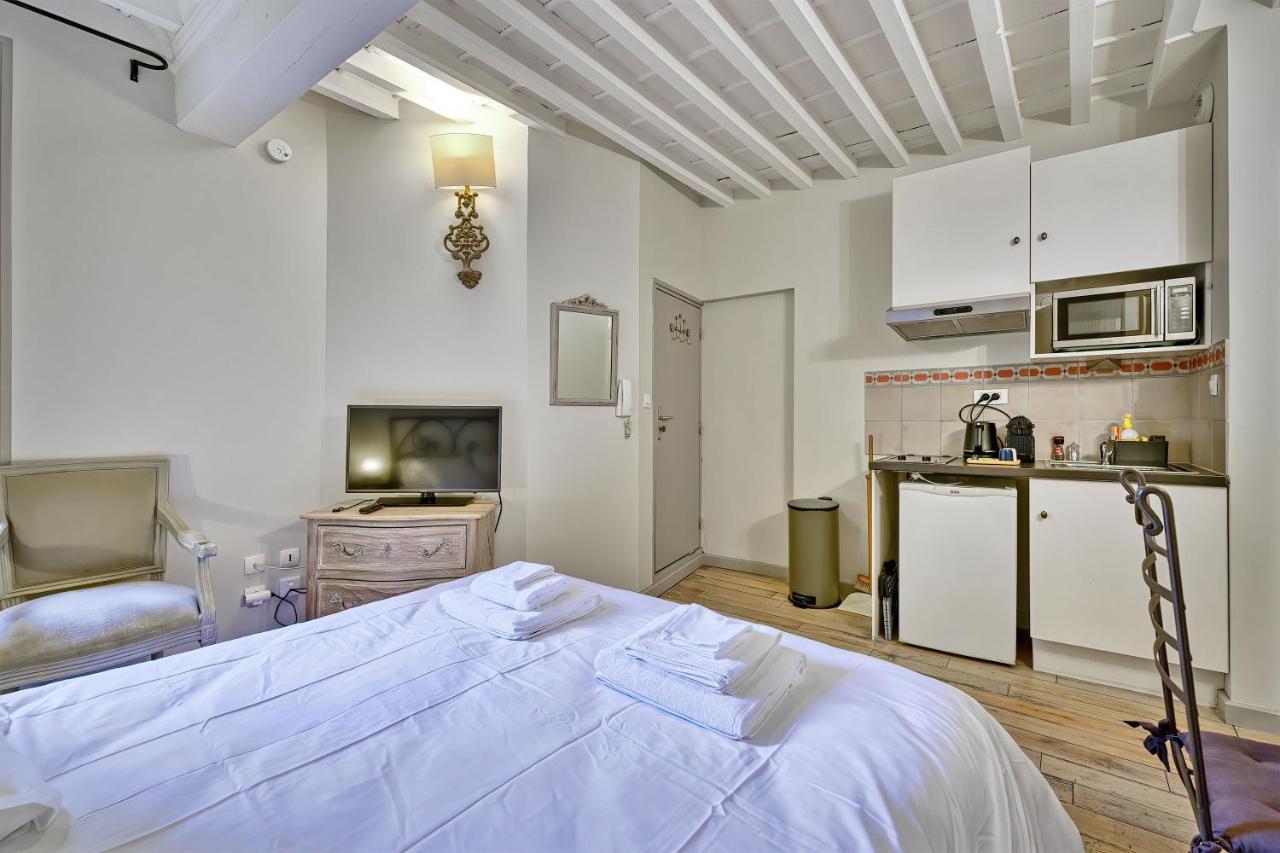 Au Coeur Des Papes, Dans Batisse De Charme Studios & Appartements En Coeur De Ville Avignon Eksteriør billede
