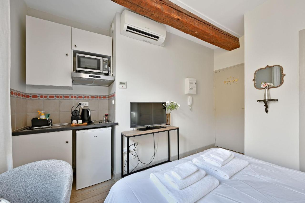 Au Coeur Des Papes, Dans Batisse De Charme Studios & Appartements En Coeur De Ville Avignon Eksteriør billede