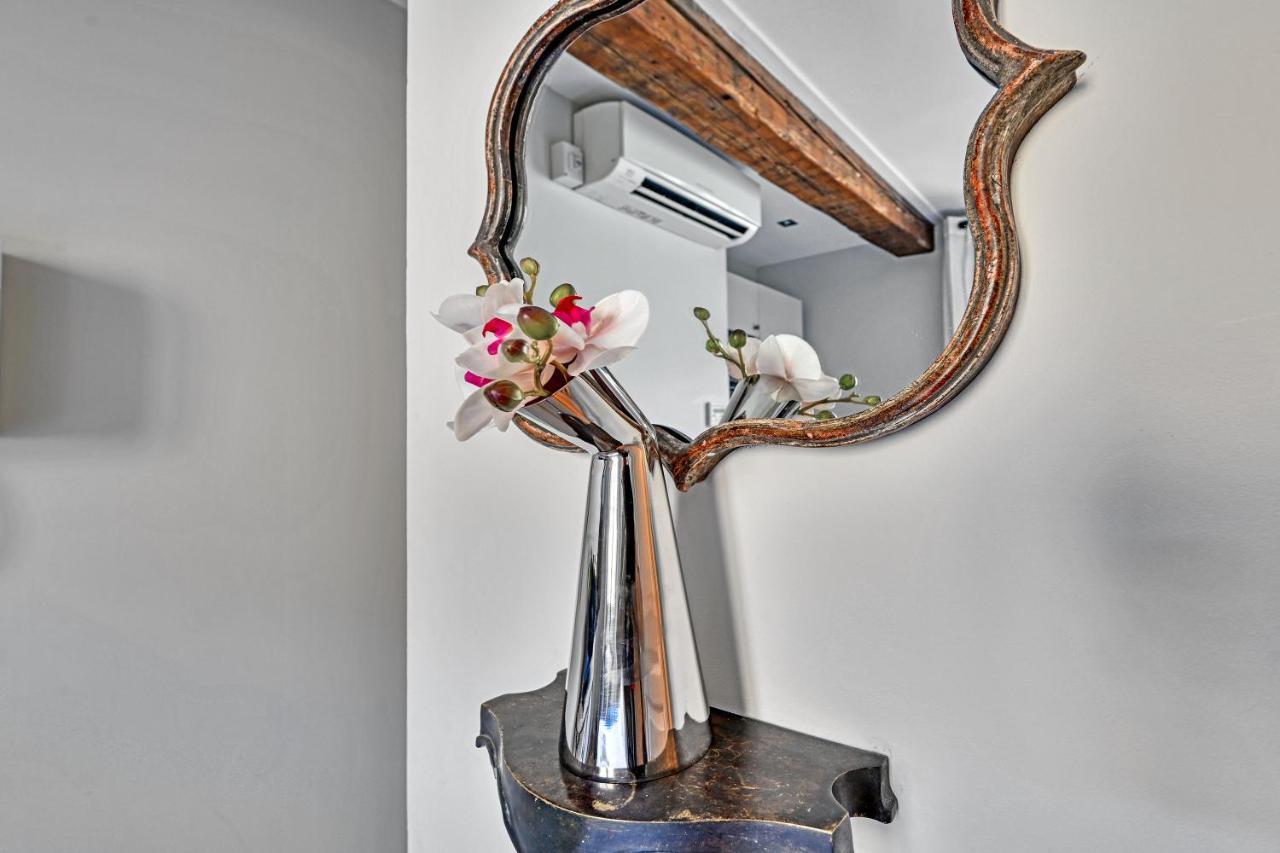 Au Coeur Des Papes, Dans Batisse De Charme Studios & Appartements En Coeur De Ville Avignon Eksteriør billede