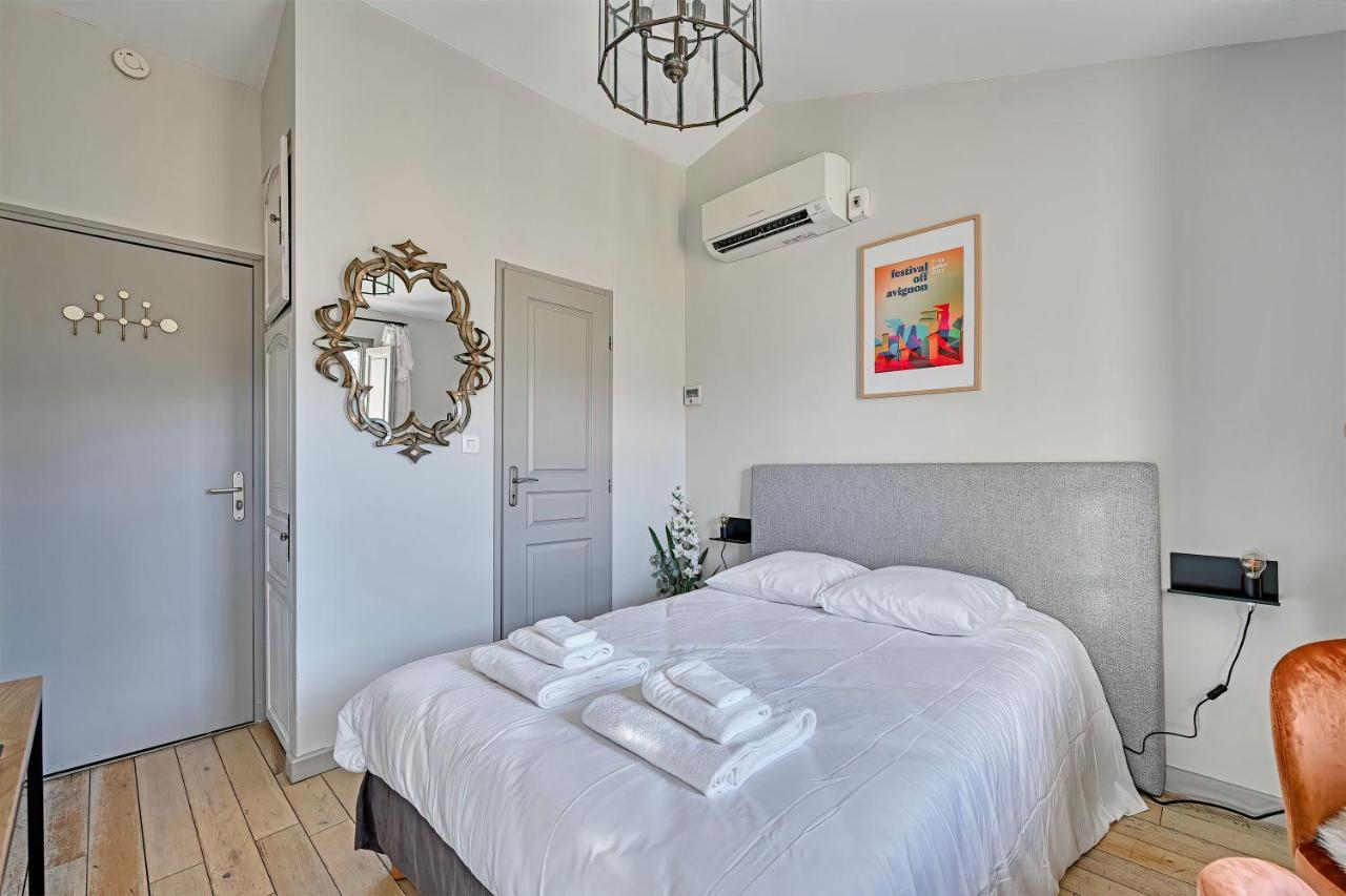 Au Coeur Des Papes, Dans Batisse De Charme Studios & Appartements En Coeur De Ville Avignon Eksteriør billede