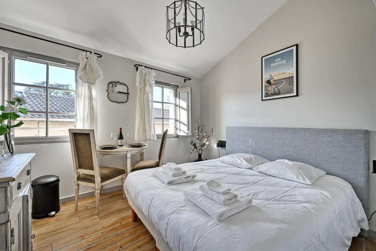 Au Coeur Des Papes, Dans Batisse De Charme Studios & Appartements En Coeur De Ville Avignon Eksteriør billede