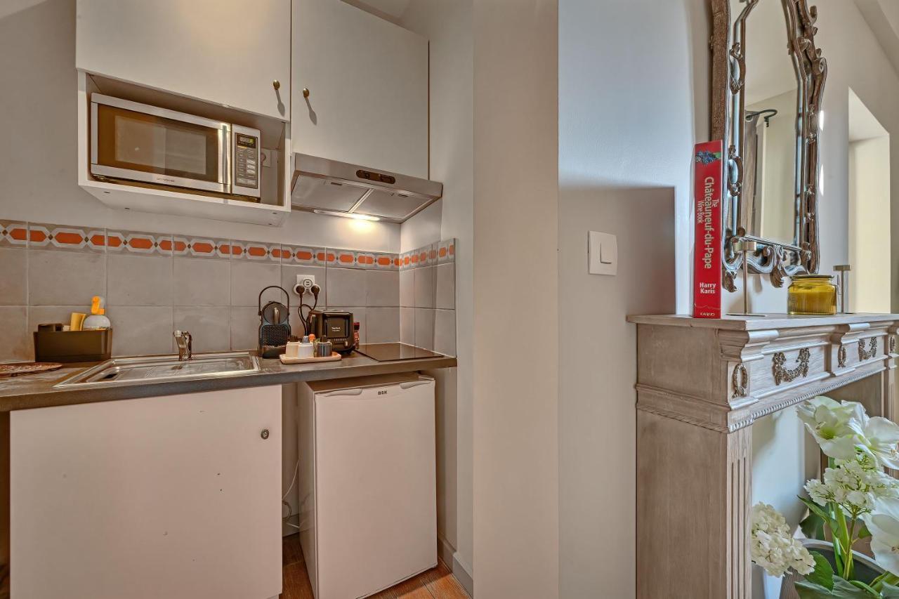 Au Coeur Des Papes, Dans Batisse De Charme Studios & Appartements En Coeur De Ville Avignon Eksteriør billede