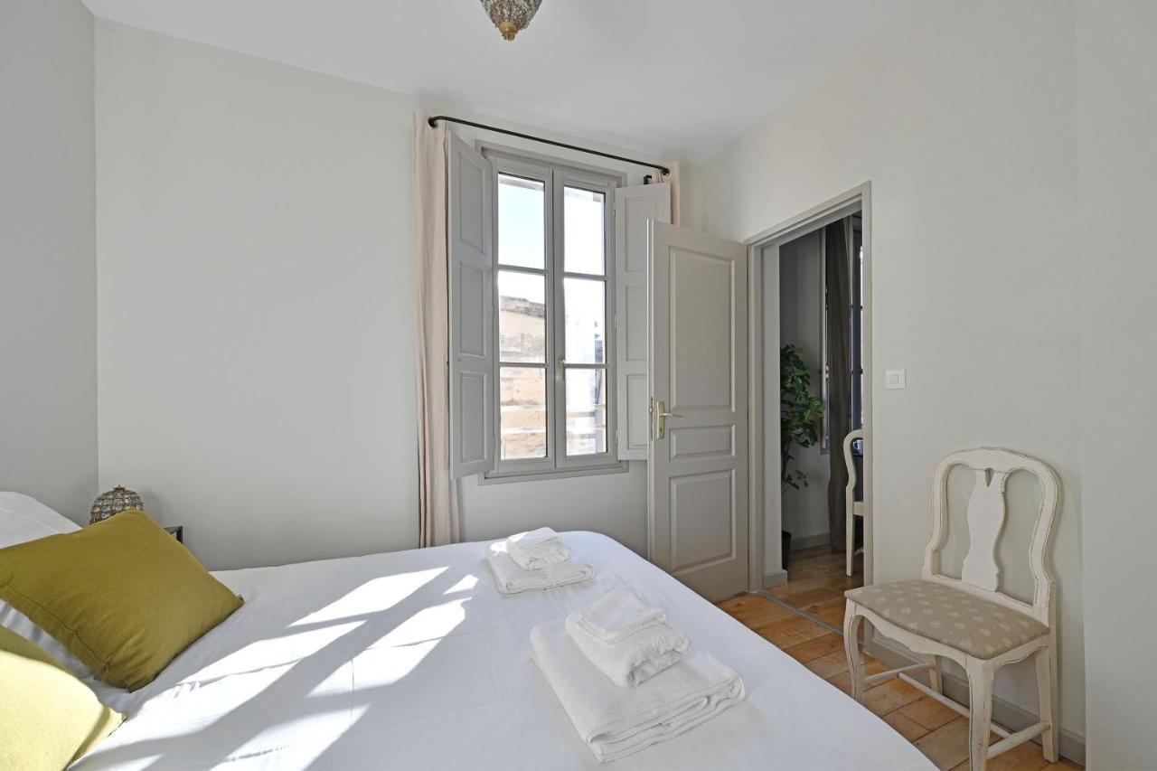 Au Coeur Des Papes, Dans Batisse De Charme Studios & Appartements En Coeur De Ville Avignon Eksteriør billede