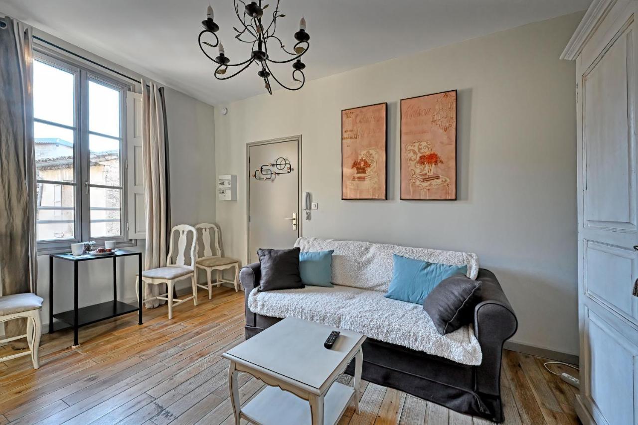 Au Coeur Des Papes, Dans Batisse De Charme Studios & Appartements En Coeur De Ville Avignon Eksteriør billede