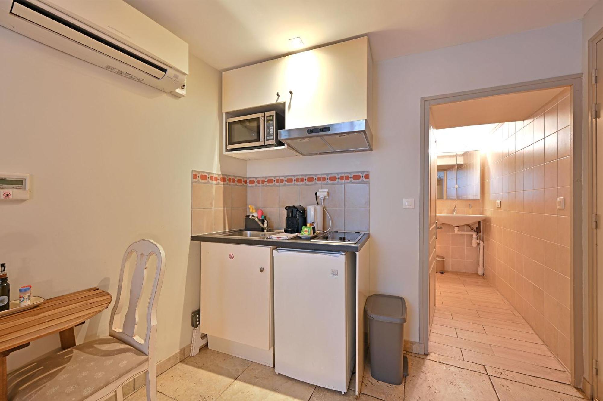 Au Coeur Des Papes, Dans Batisse De Charme Studios & Appartements En Coeur De Ville Avignon Eksteriør billede